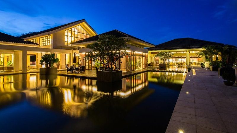深圳团建活动公司：揭秘优缺点，助力企业高效团建